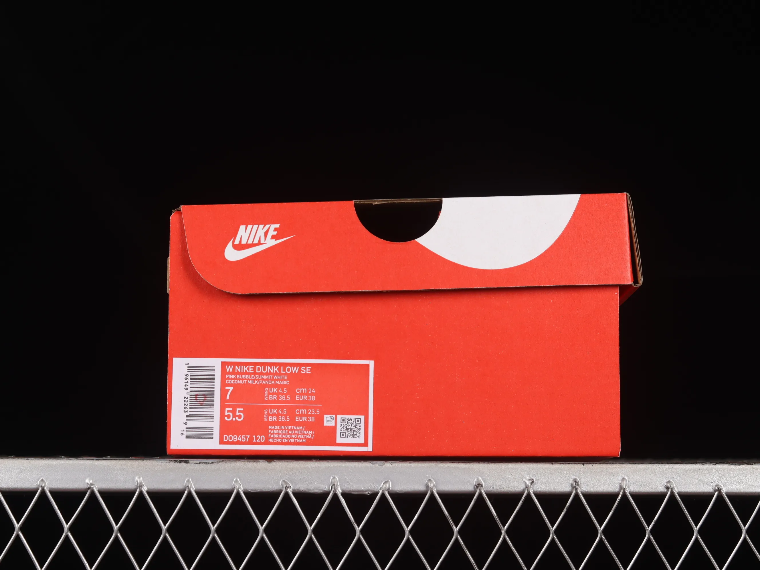 All Categories Nk SB Dunk Series Nk SB Dunk Low Low-top sneakers Nk SB Dunk Low "85" Coconut milk powder Panda knows magic SB low-top sports and leisure sneakers DO9457-120